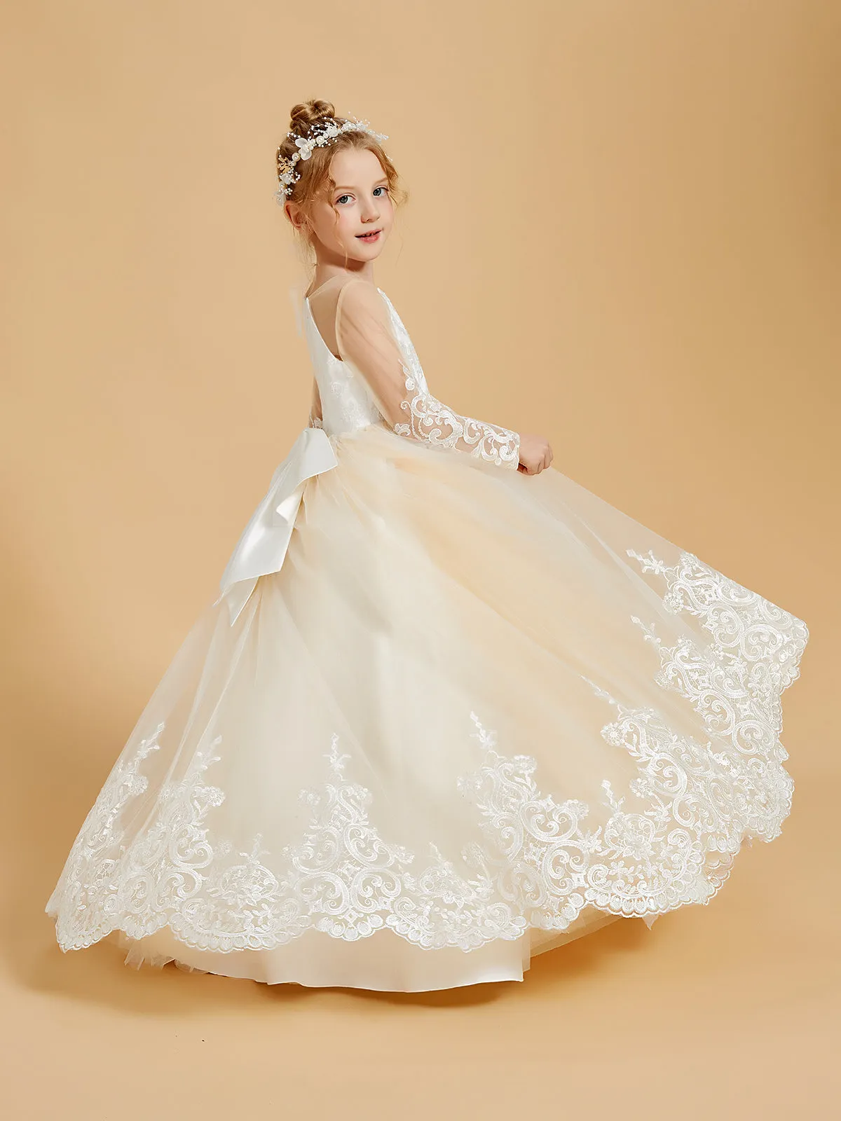 Adorable Flower Girl Dresses with Bowknots and Lace Applique