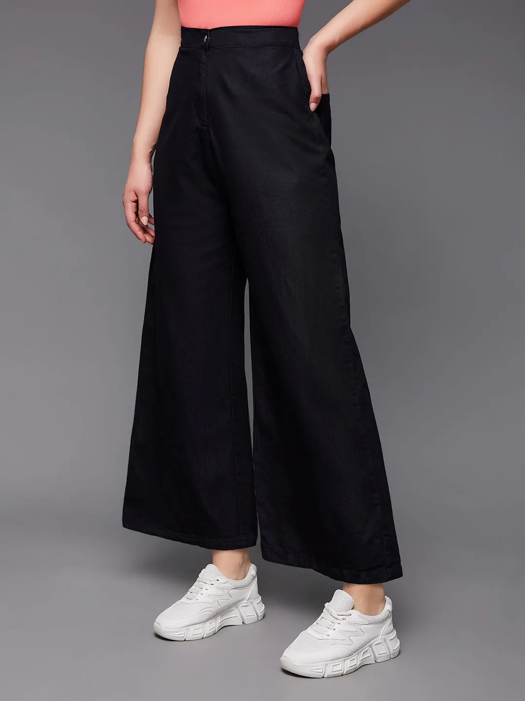 Women's Black Wide-Leg High Rise Clean Look Light Weight Regular Length Denim Pants